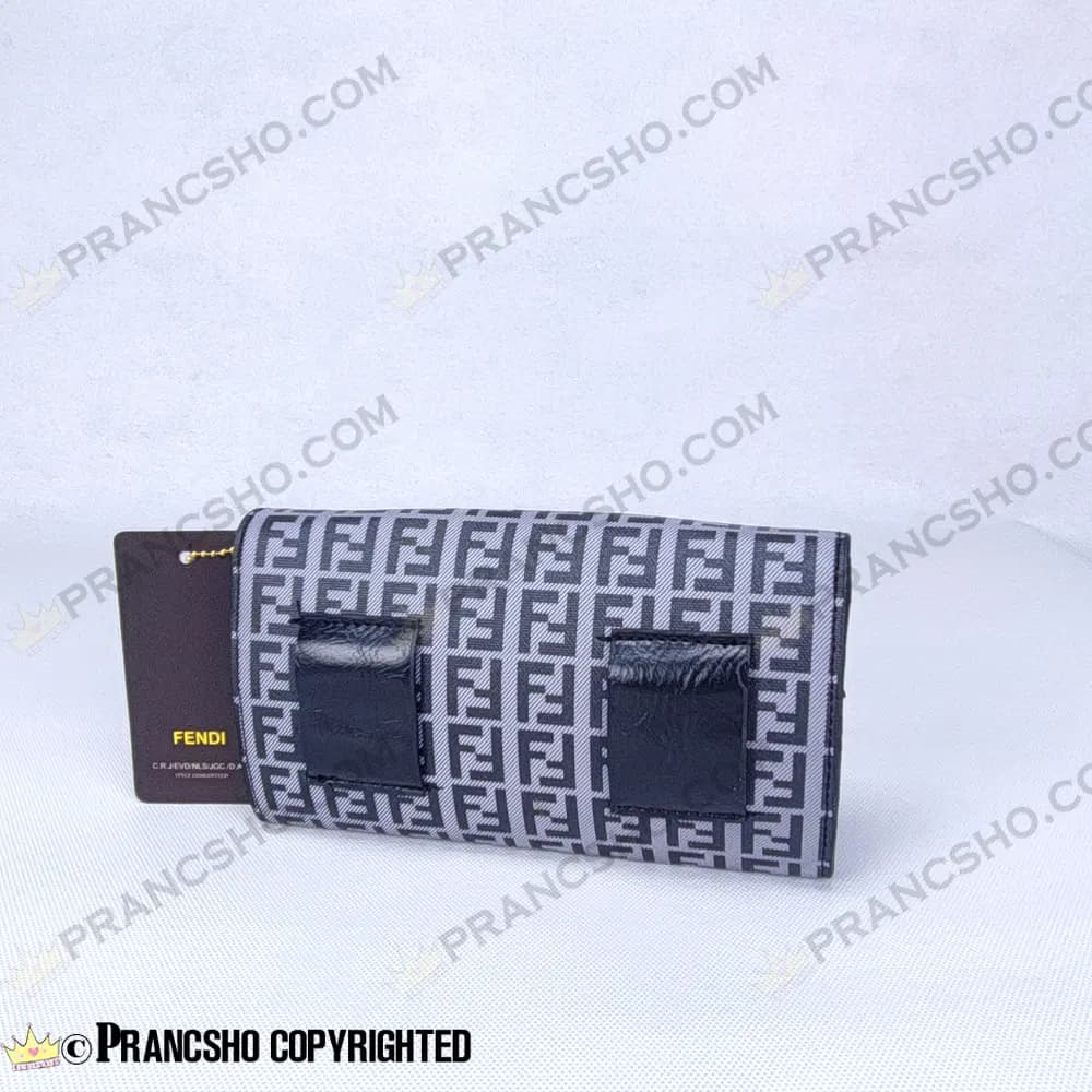 کیف پول پاسپورتی فندی FENDI رنگ طوسی — تصویر ۳