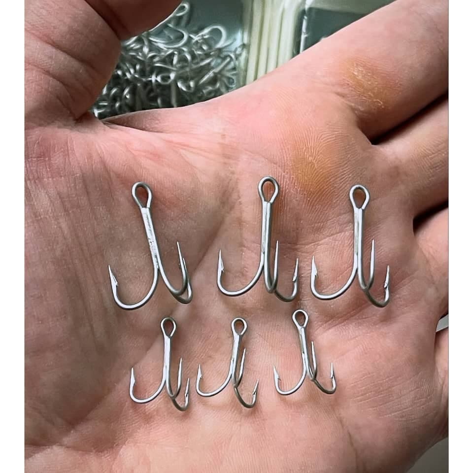 قلاب سه شاخ ماهیگیری VMC-9617PS O’Shaughnessyسایز4 و 8 (بسته 25 عددی) — تصویر ۳