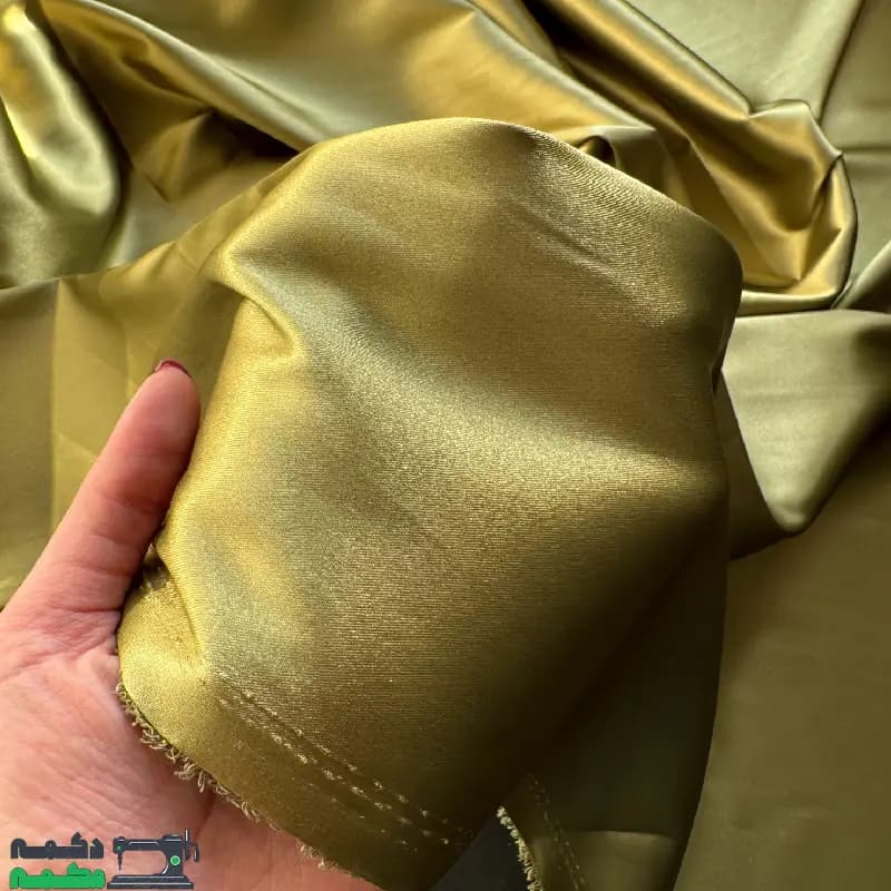 پارچه ساتن ال ایکس ساده سبز روشن پشت طلایی — تصویر ۵