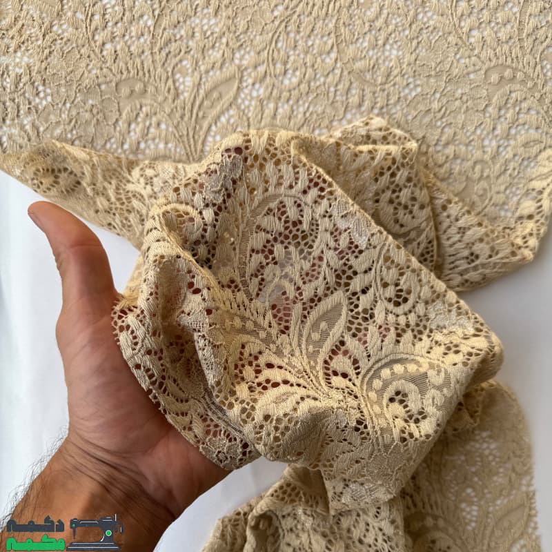 پارچه دانتل کش ترک کرم روشن — تصویر ۳