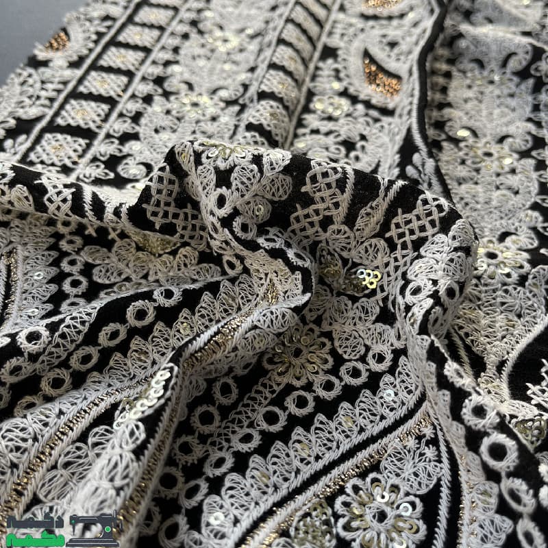حریر حاشیه دار زمینه مشکی — تصویر ۴