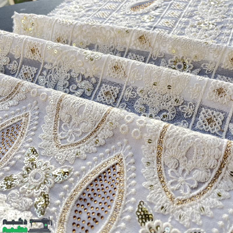 حریر حاشیه دار زمینه سفید — تصویر ۳