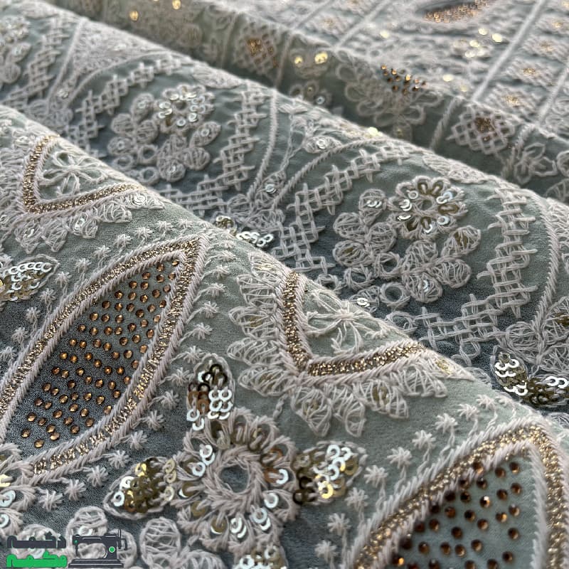حریر حاشیه دار زمینه سبز روشن — تصویر ۶