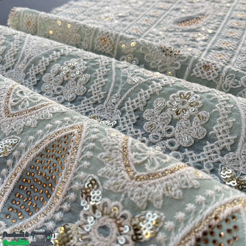حریر حاشیه دار زمینه سبز روشن — تصویر ۲