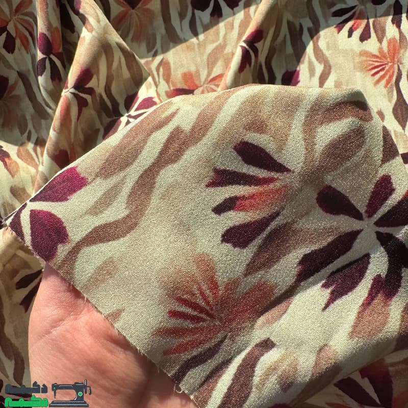کرپ مازراتی طرح دار زمینه کرم — تصویر ۶