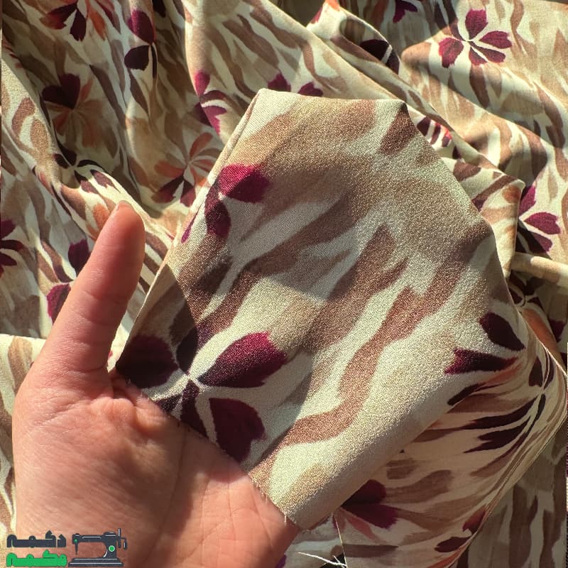 کرپ مازراتی طرح دار زمینه کرم — تصویر ۴