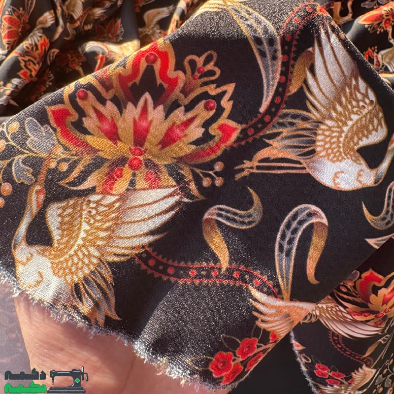 کرپ مازراتی طرح دار زمینه تیره — تصویر ۵