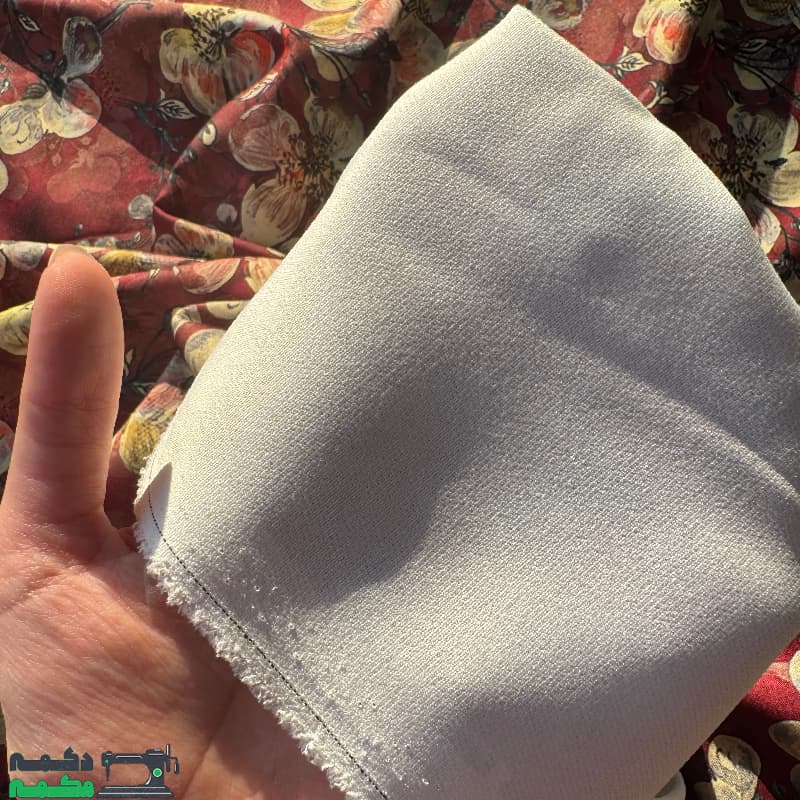 کرپ مازراتی گل دار زمینه شرابی — تصویر ۷