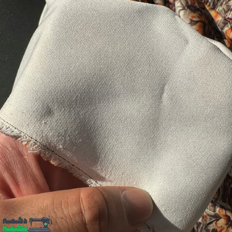 کرپ مازراتی طرح دار گل گلی — تصویر ۶