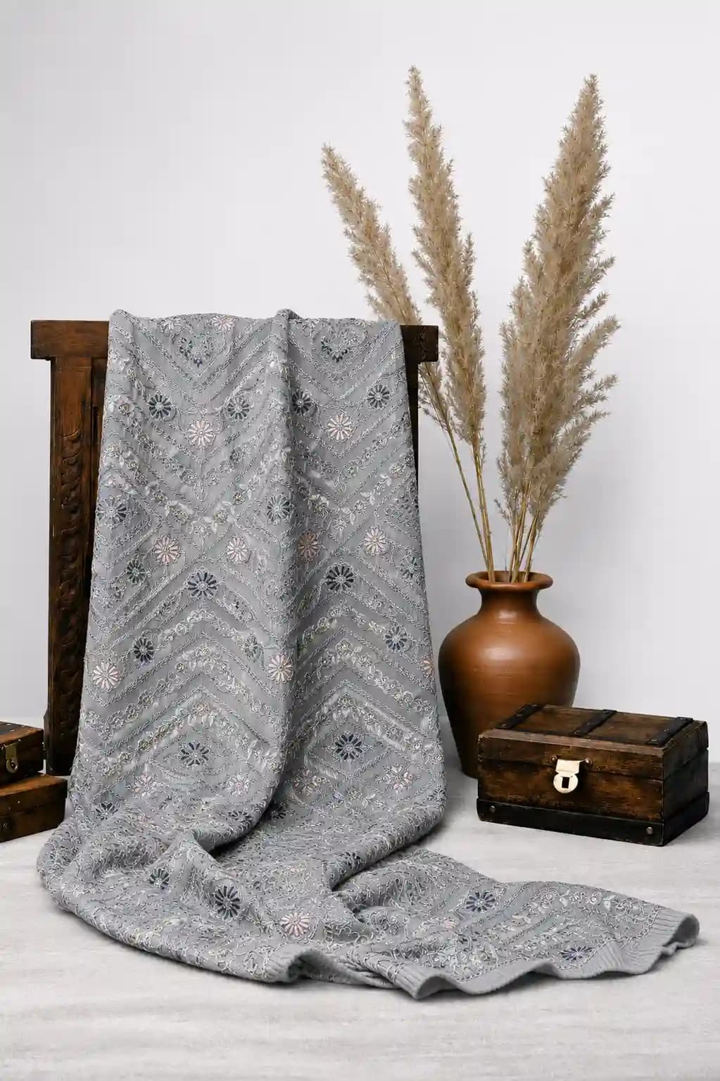 پارچه تافته طرح دار طوسی تیره