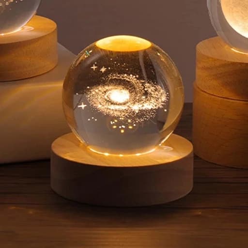 چراغ خواب مدل گوی کریستالی طرح راه شیری 3D — تصویر ۳