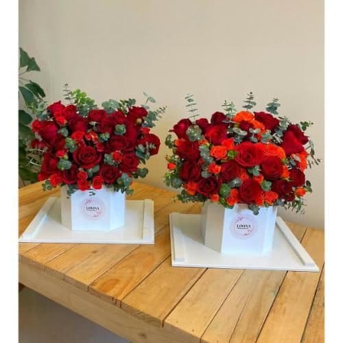 باکس گل شب یلدا برای دختر با گلهای نرگس و گل رز 4930
