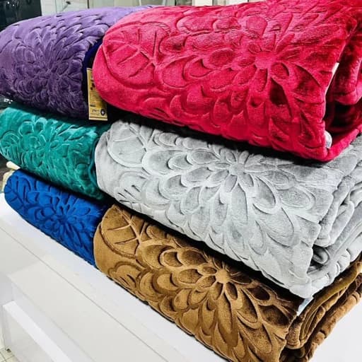 پتوی گلبافت مدل برتر گل برجسته سایز 240×220 سانتی متر — تصویر ۳