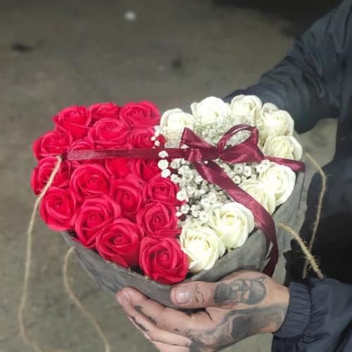باکس گل گل عروس و آنتوریوم برای روز مادر 4759