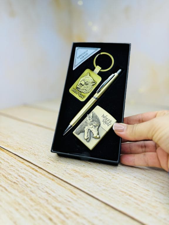 ست کادویی فندک و جاسوییچی خودکار دار طرح برجسته کد 3064