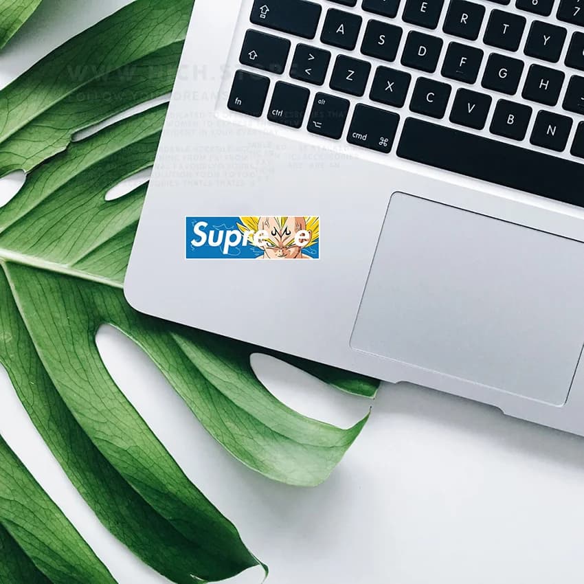 استیکر ماشین supreme — تصویر ۳