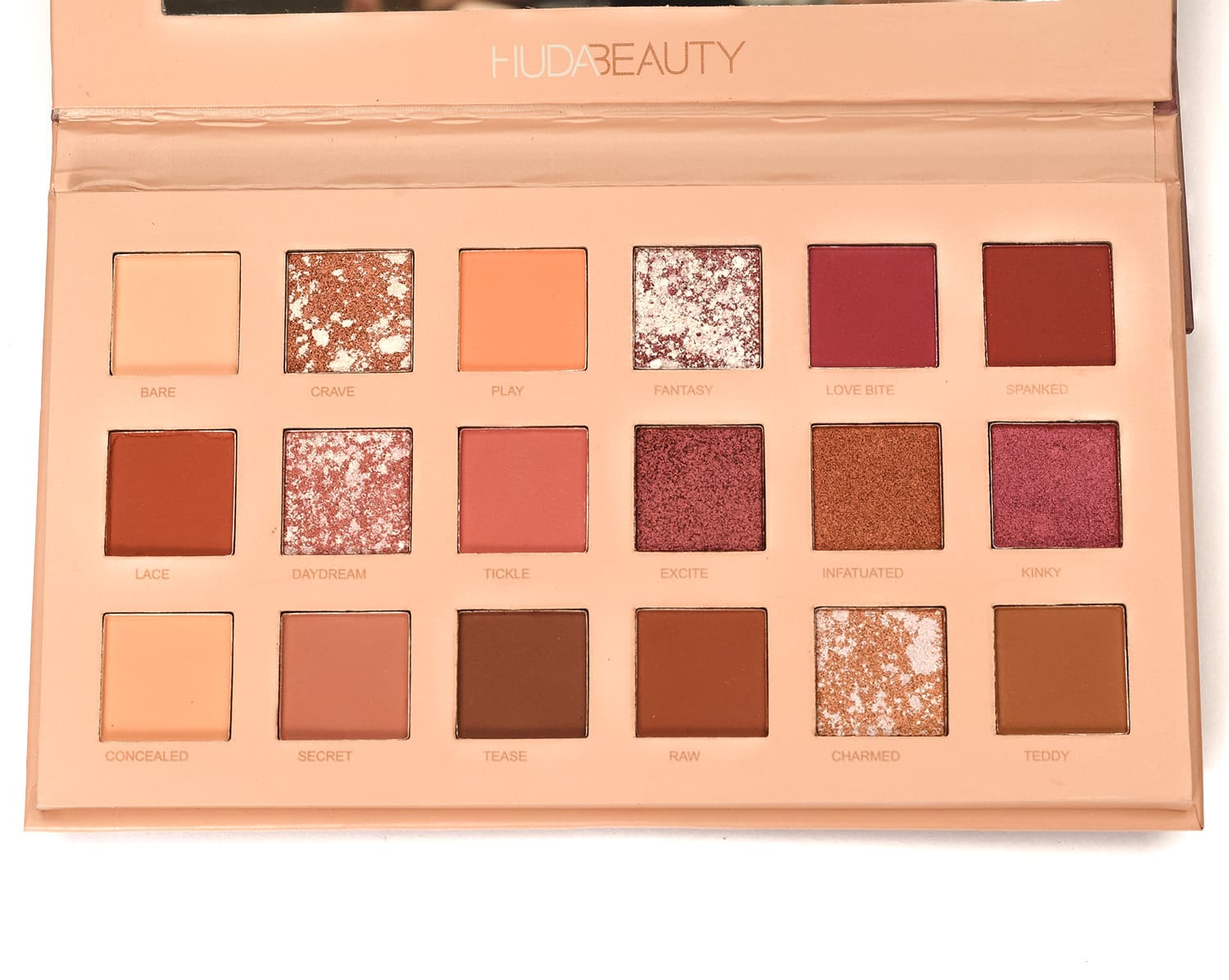 پالت سایه هدی بیوتی نود HUDA BEAUTY NUDE EYE SHADOW PALETTE — تصویر ۶