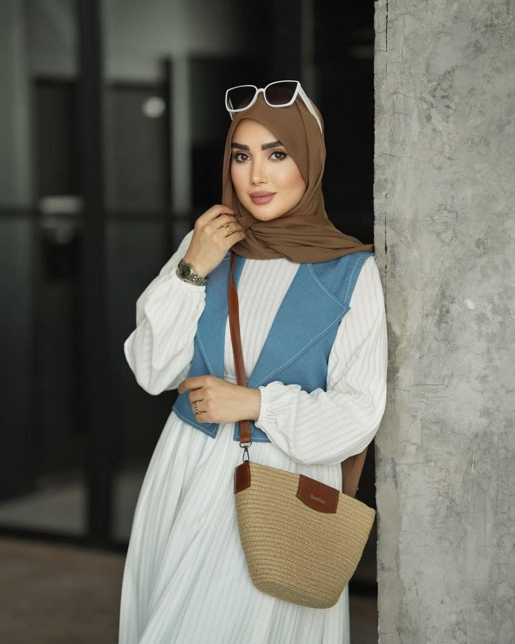 پیراهن سفید+کت جین — تصویر ۲
