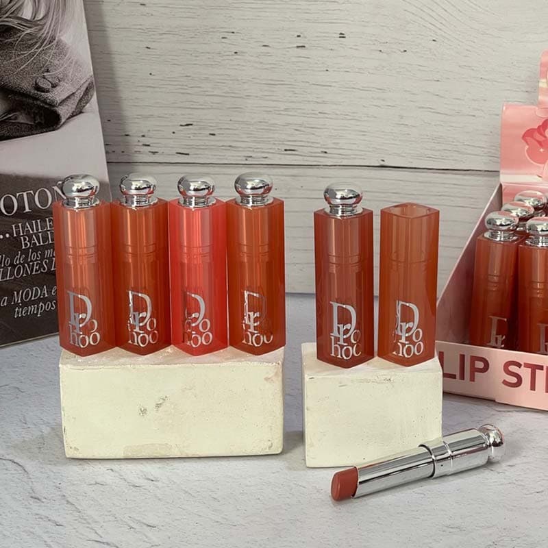 رژ لب جامد طرح دیور دورهو کد Zy23154 — تصویر ۲