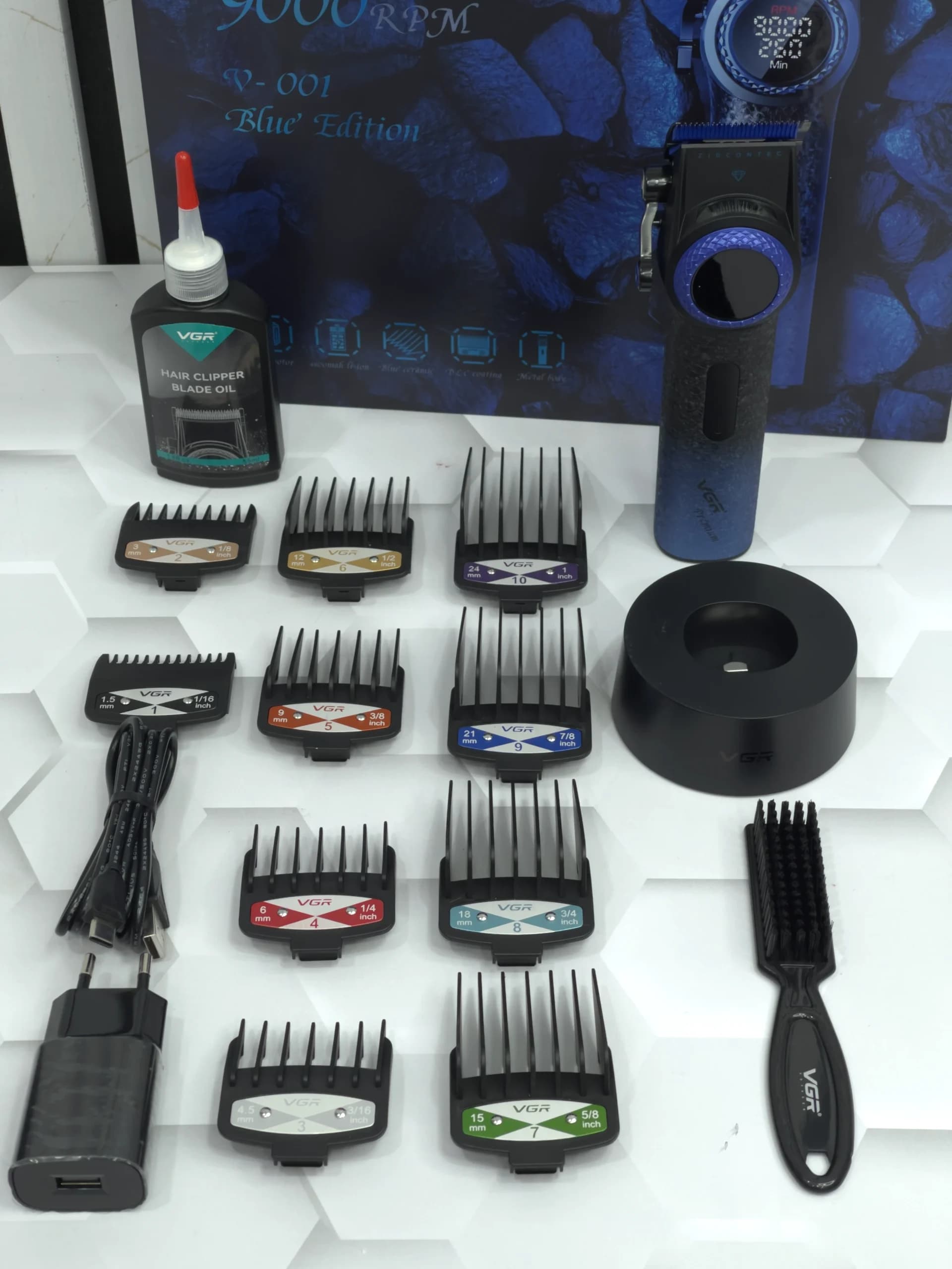 ماشین اصلاح حجم‌زن وی جی آر مدل V-001 Blue Edition — تصویر ۶