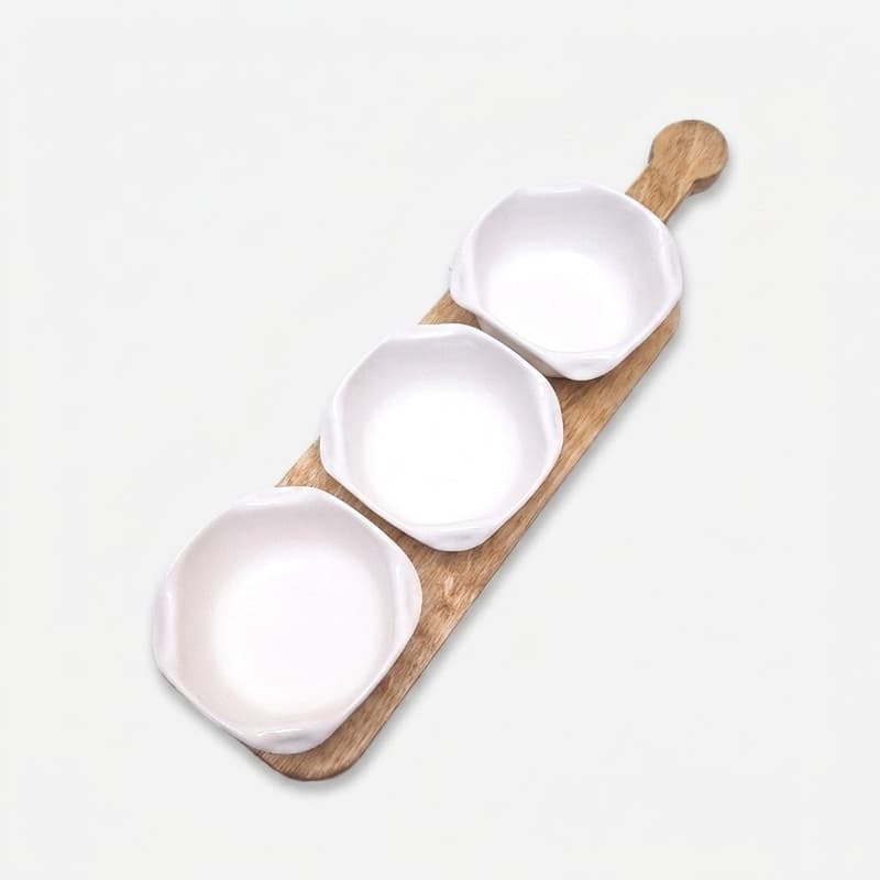 اردوخوری مربع 3 عدد کاسه سرامیک با قطر 10 سانتیمتر و ارتفاع 5 سانتیمتر، سینی چوبی ضدآب با ضخامت 12 میلیمتر، مناسب