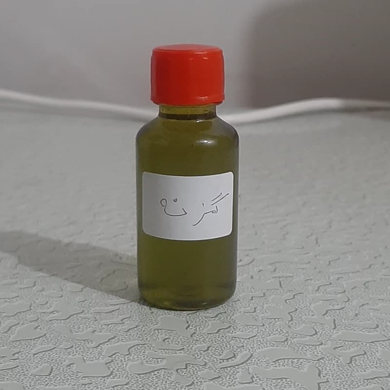 روغن گزنه خوراکی و خالص 30 میلی سی سی (تحریک پیاز موهای ریخته شده ، پرپشت کننده مو ، ریش ، سبیل ،ابرو و مژه) — تصویر ۲