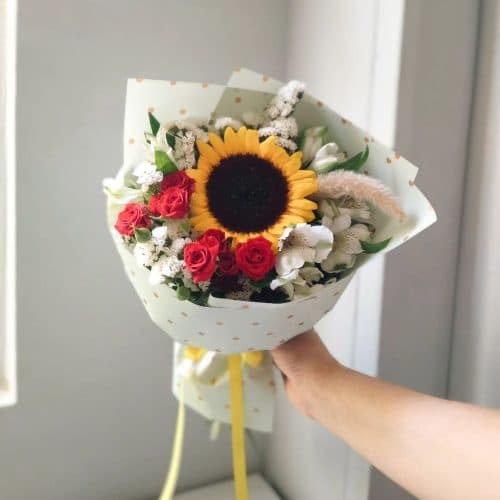 سبد گل و هدیه روز مادر