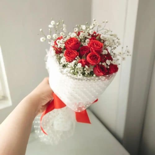 شاخه گل برای روز زن