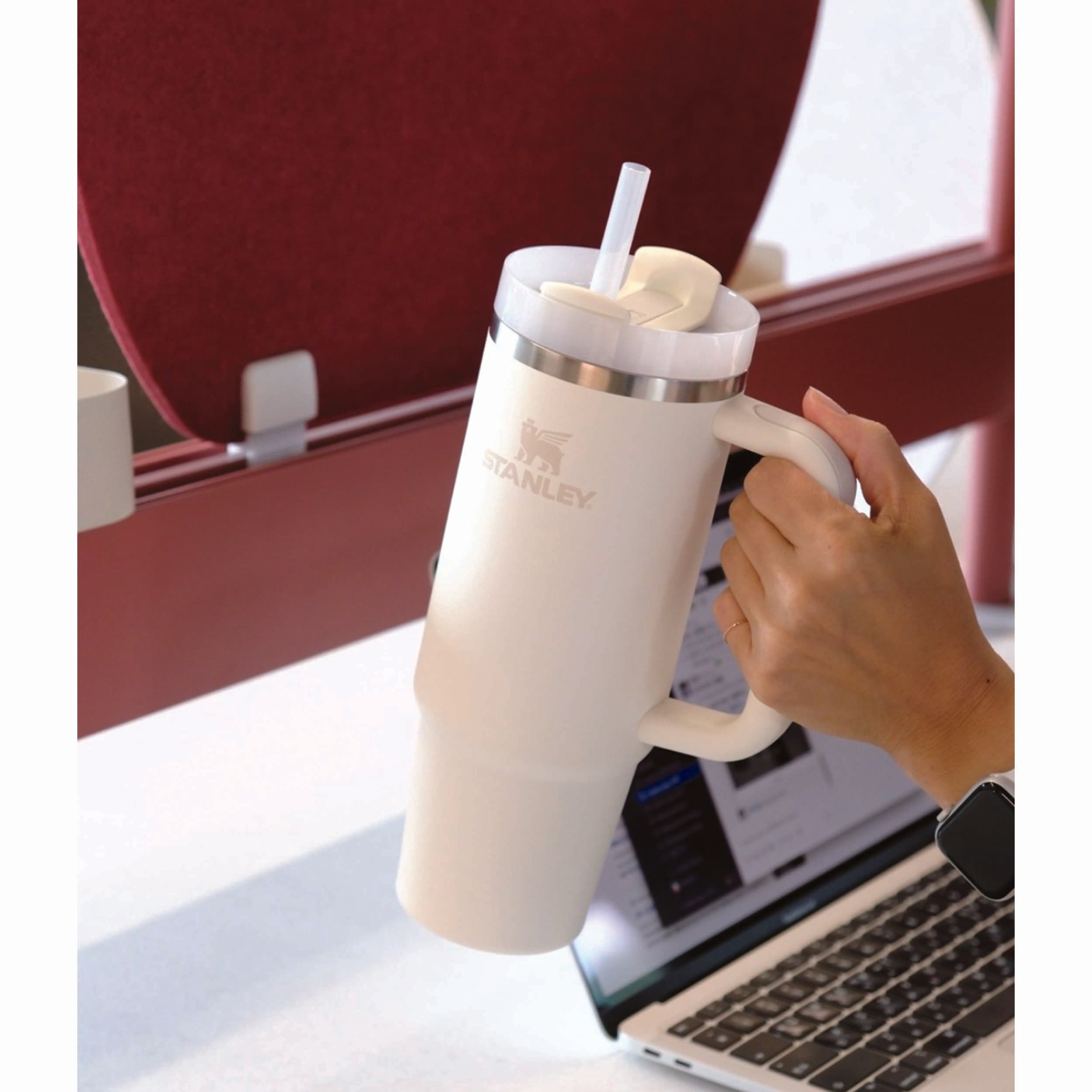 ماگ سفری استنلی مدل TUMBLER گنجایش 1.18 لیتر — تصویر ۷