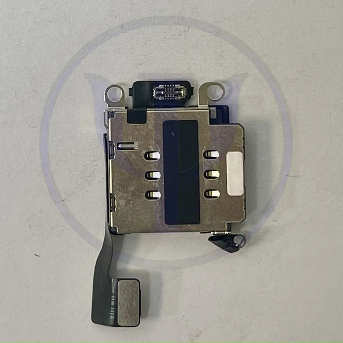 SLOT SIM IPHONE 13
