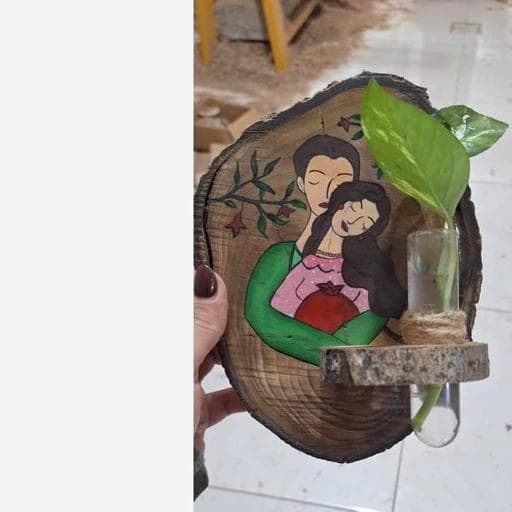گلدان چوبی همراه با نقاشی*پس کرایه* — تصویر ۲