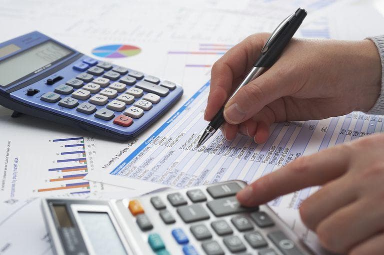بررسی تحلیلی استانداردهای APB و FASB: راهنمای جامع گزارشگری تغییرات حسابداری — تصویر ۲
