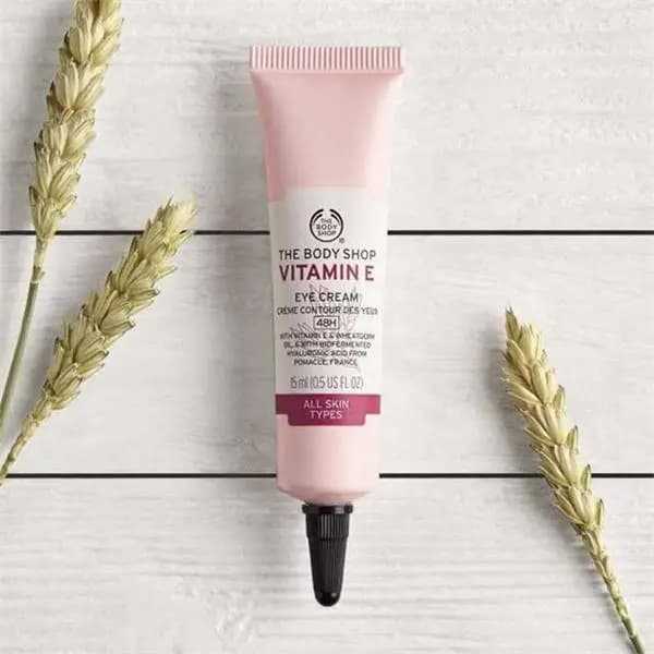 کرم دور چشم ویتامین E بادی شاپ The Body Shop Vitamin E حجم 15 میلی لیتر — تصویر ۳
