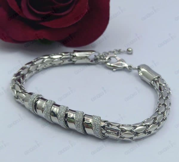 دستبند زنانه استیل اکلیلی scarlet bijoux — تصویر ۳