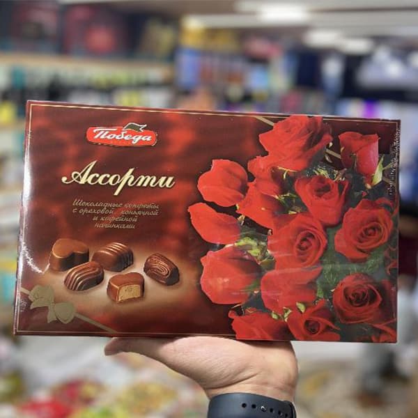شکلات کادویی رز پوبدا ۲۰۰ گرمی