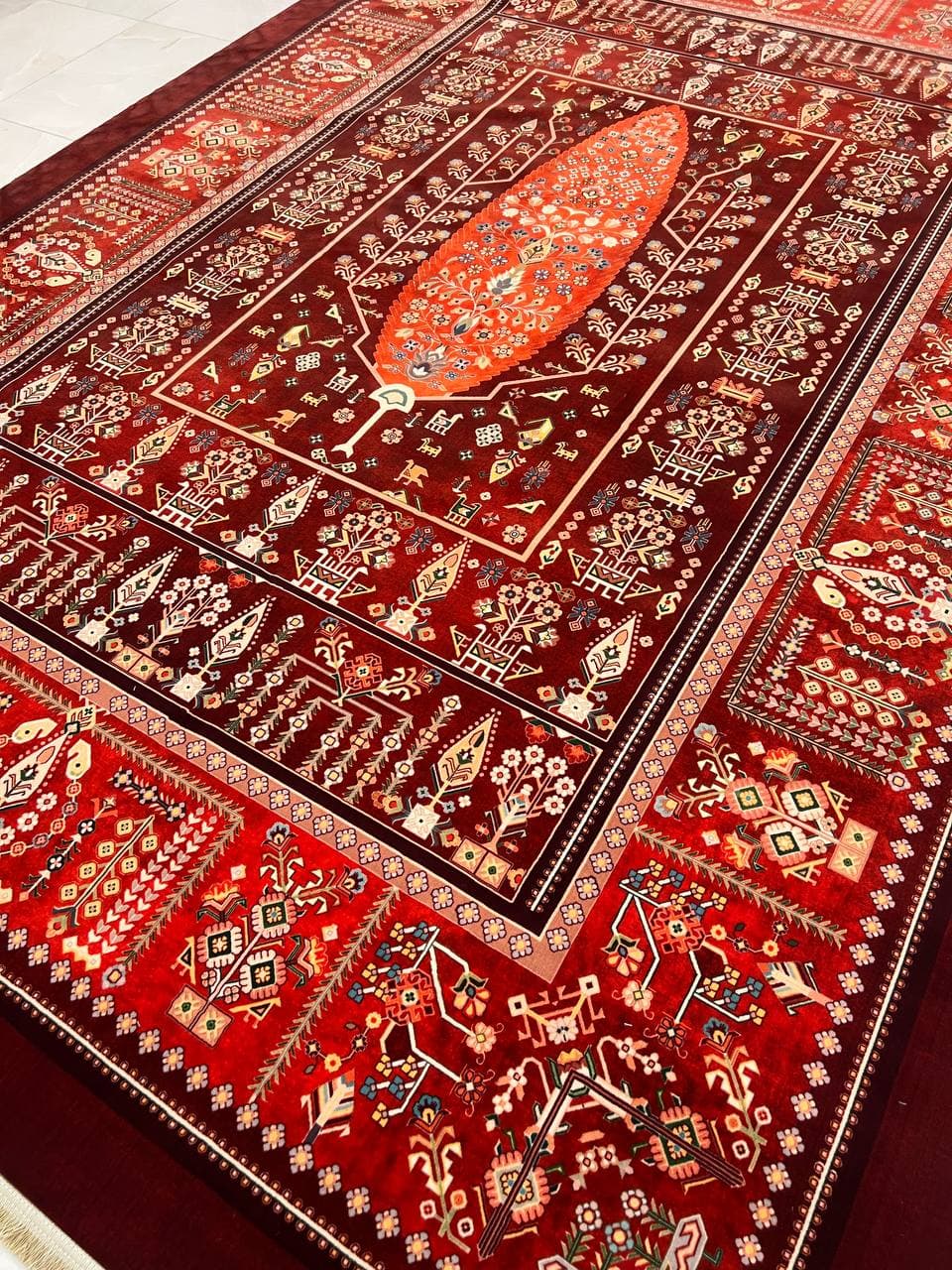 فرش سنتی طرح 25CS0220 عنابی 1000 شانه — تصویر ۴