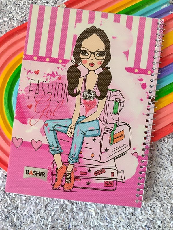 دفتر مشق دخترانه فانتزی طرح fashion