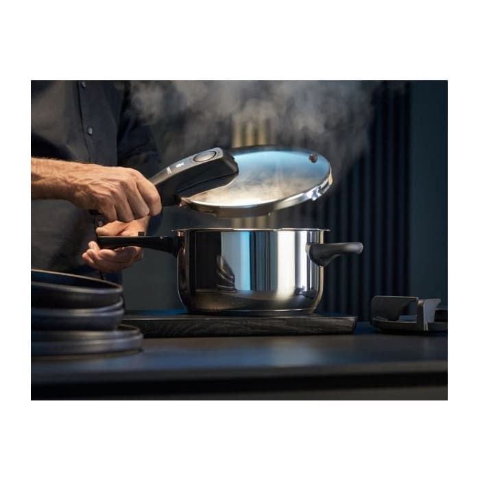زودپز 3 و 4,5 لیتر پرفکت وی ام اف | WMF Perfect Pressure Cooker Set 4.5 and 3 L — تصویر ۳