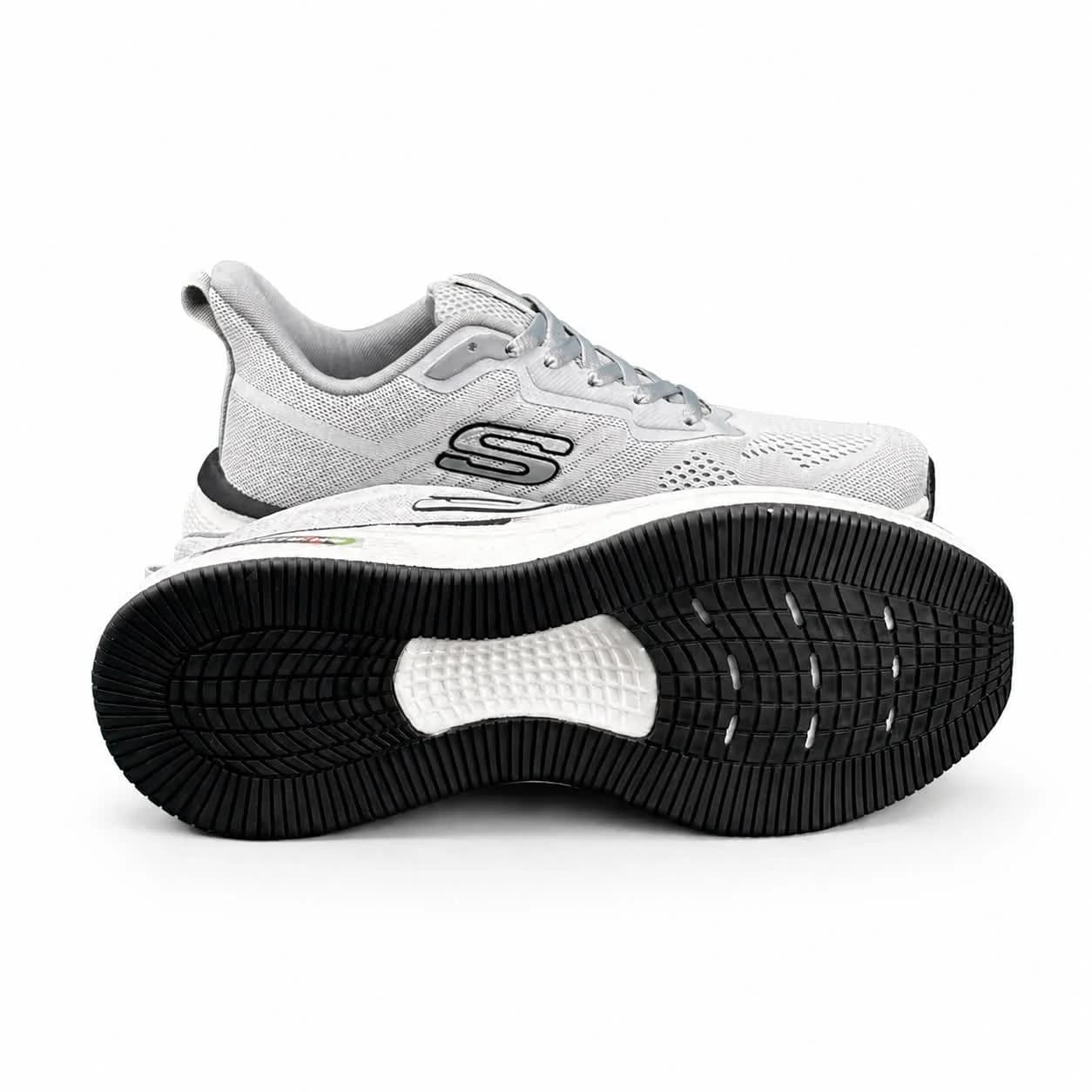 کفش کتانی بزرگ پا اسکیچرز رانینگ زیره بست طوسی SKECHERS — تصویر ۴