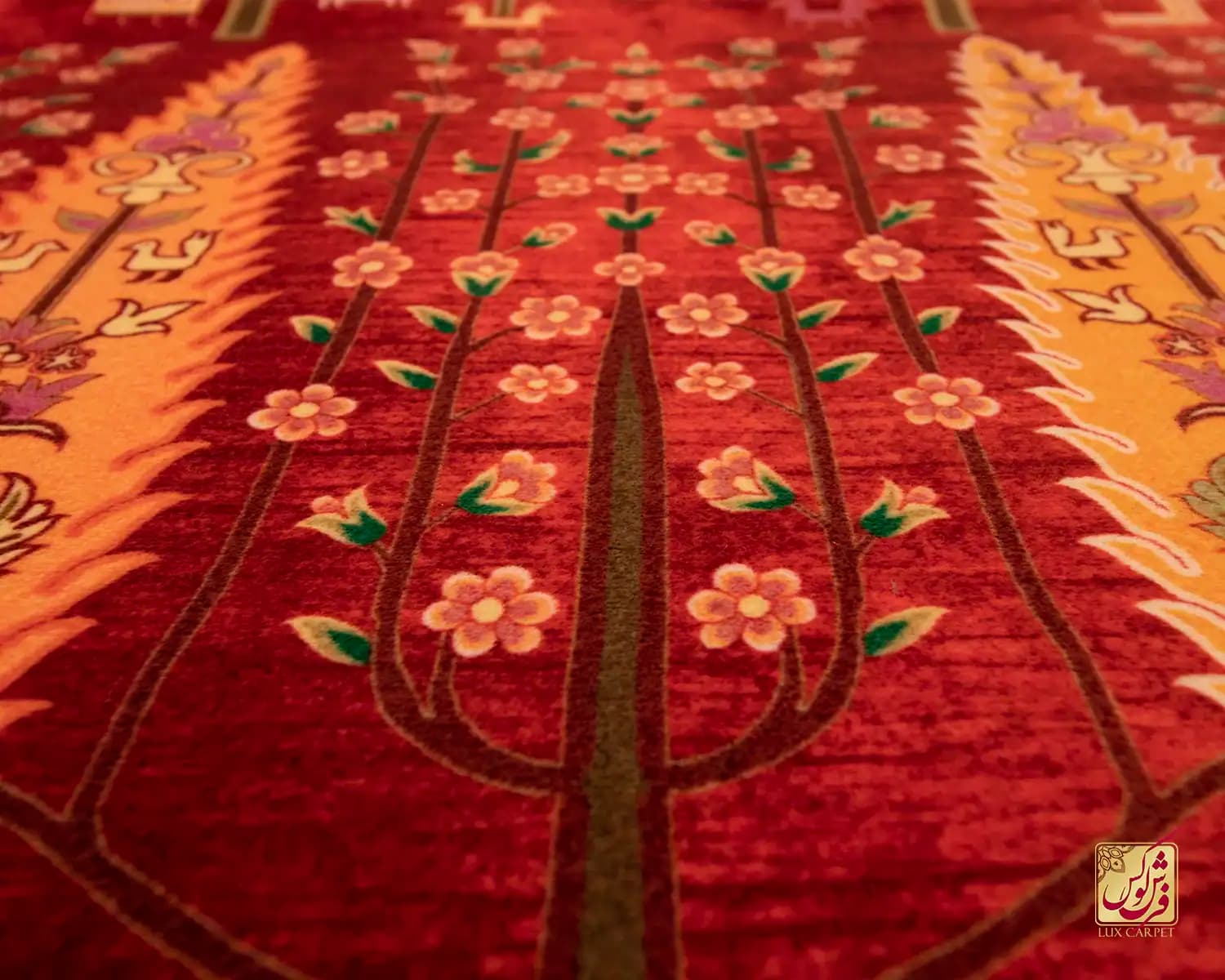 فرش ابریشم ماشینی T1050 قرمز لاکی — تصویر ۴
