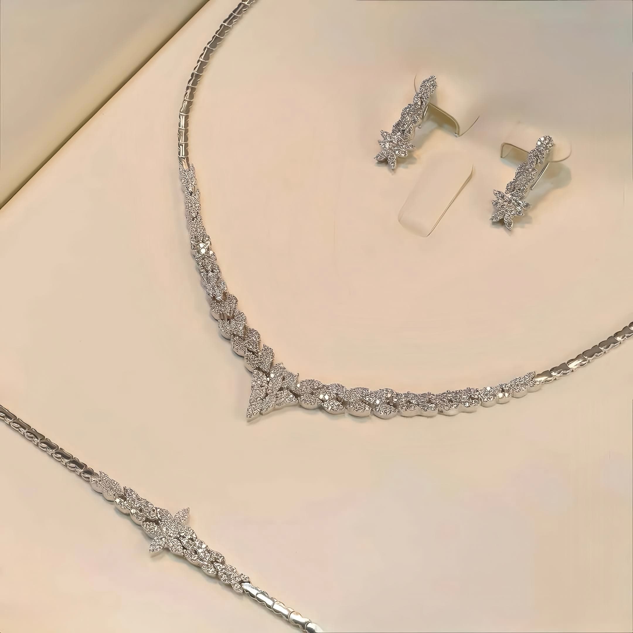 سرویس نقره دلارا