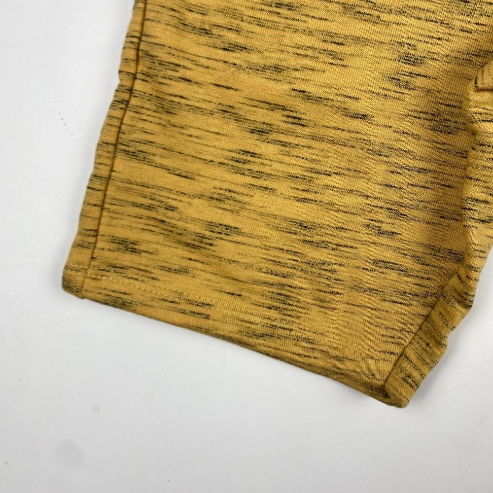 شلوارک دورس پسرانه طرح جیب دار کمر کش خردلی رنگ – 6 سال — تصویر ۳