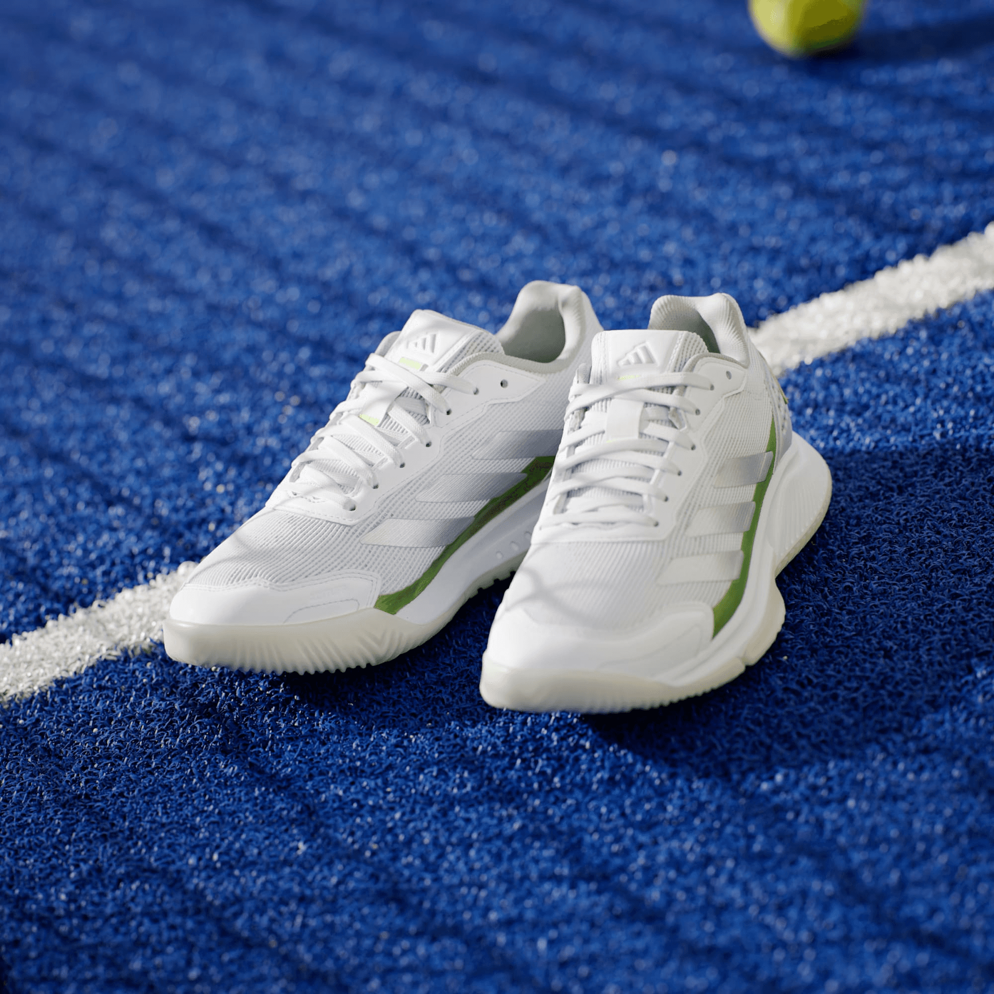 کفش پدل زنانه آدیداس – ADIDAS Courtquick Padel Shoes – سفید/سبز — تصویر ۷
