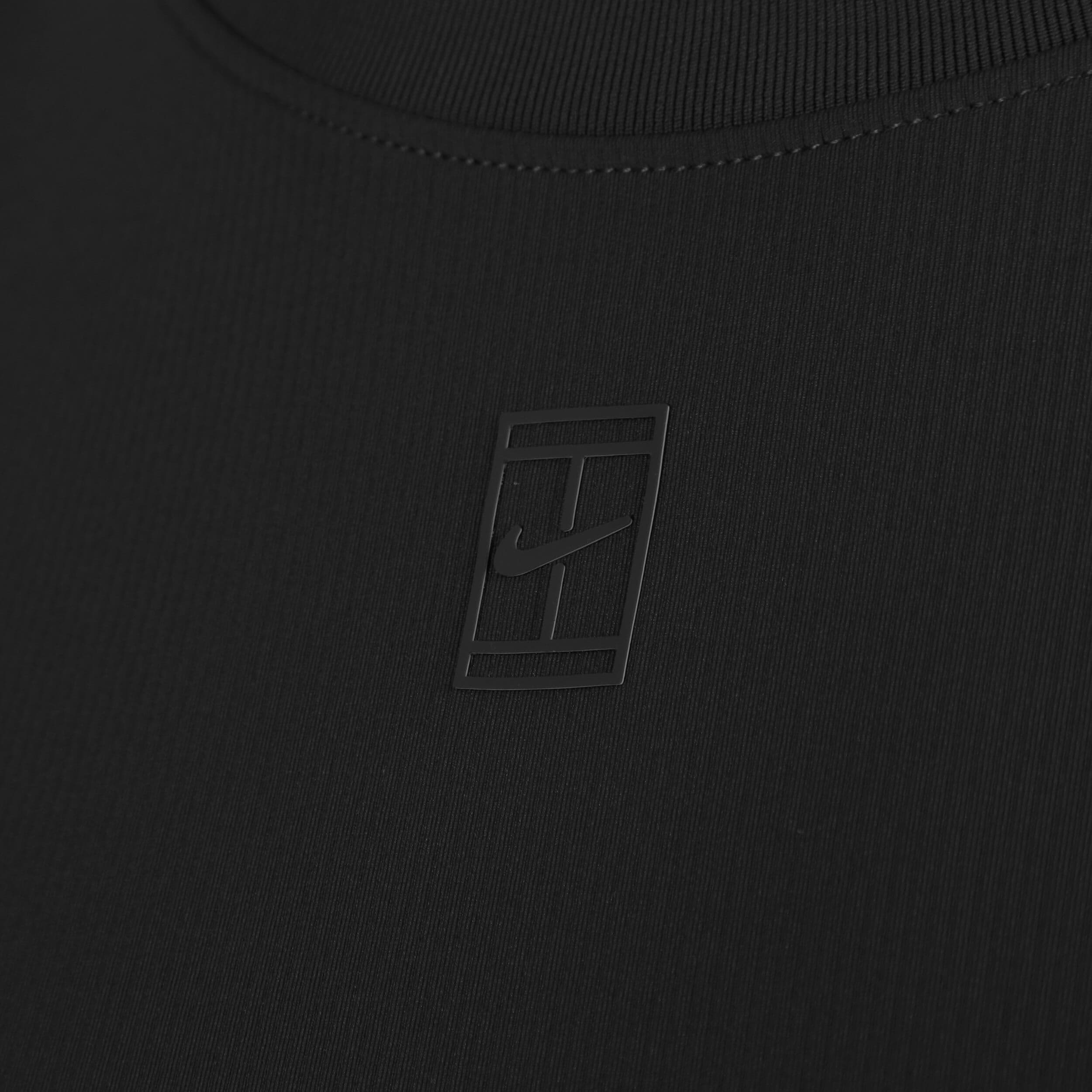 تی شرت تنیس زنانه نایک NikeCourt Advantage Dri-FIT – مشکی — تصویر ۳