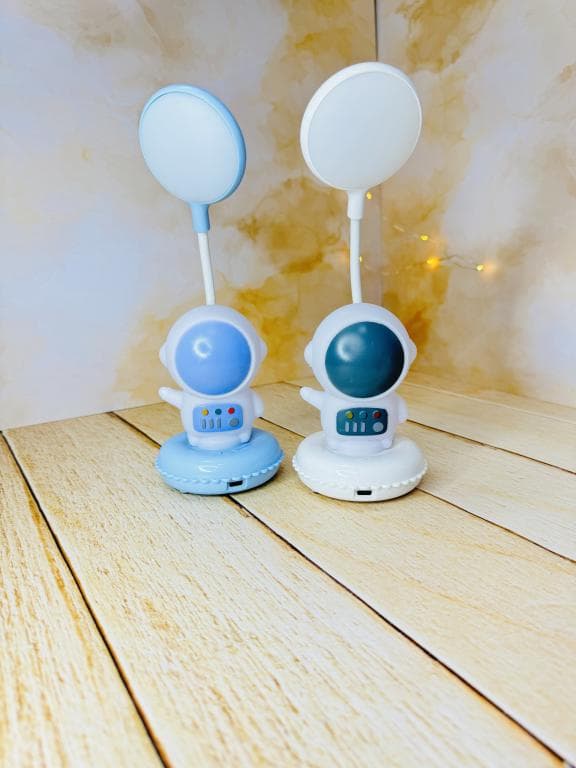 چراغ مطالعه فانتزی طرح فضانورد کد 2818