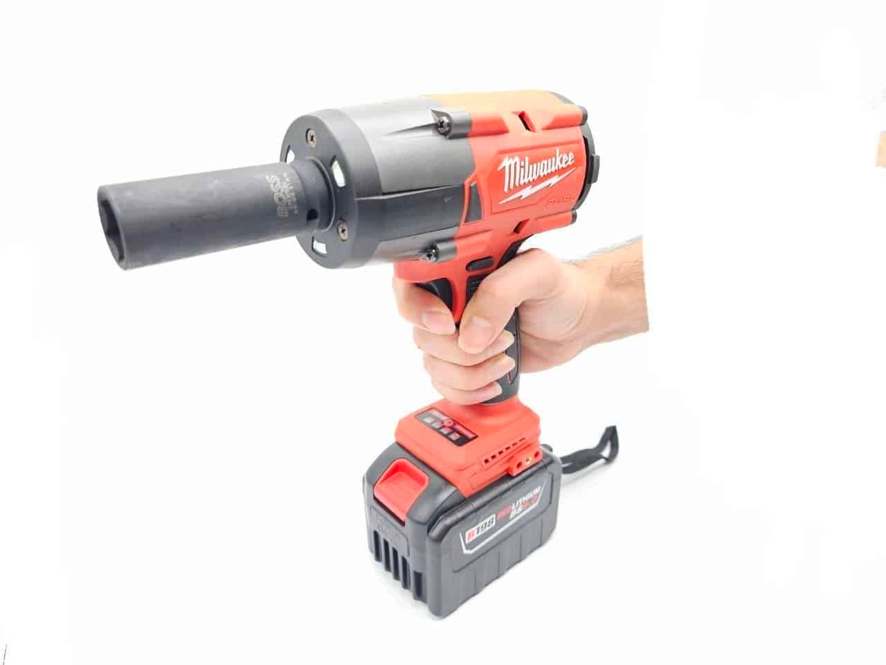 بکس شارژی سوپر صنعتی طرح میلواکی مدل MV022