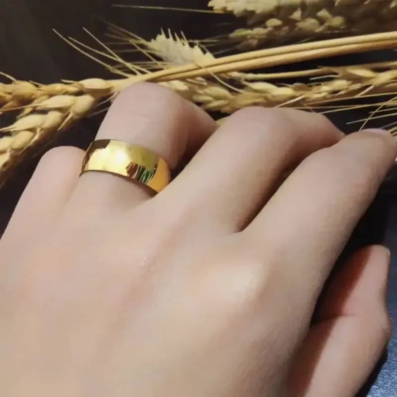 انگشتر رینگی زنانه استیل رنگ طلایی سایز 8 ضد حساسیت — تصویر ۳