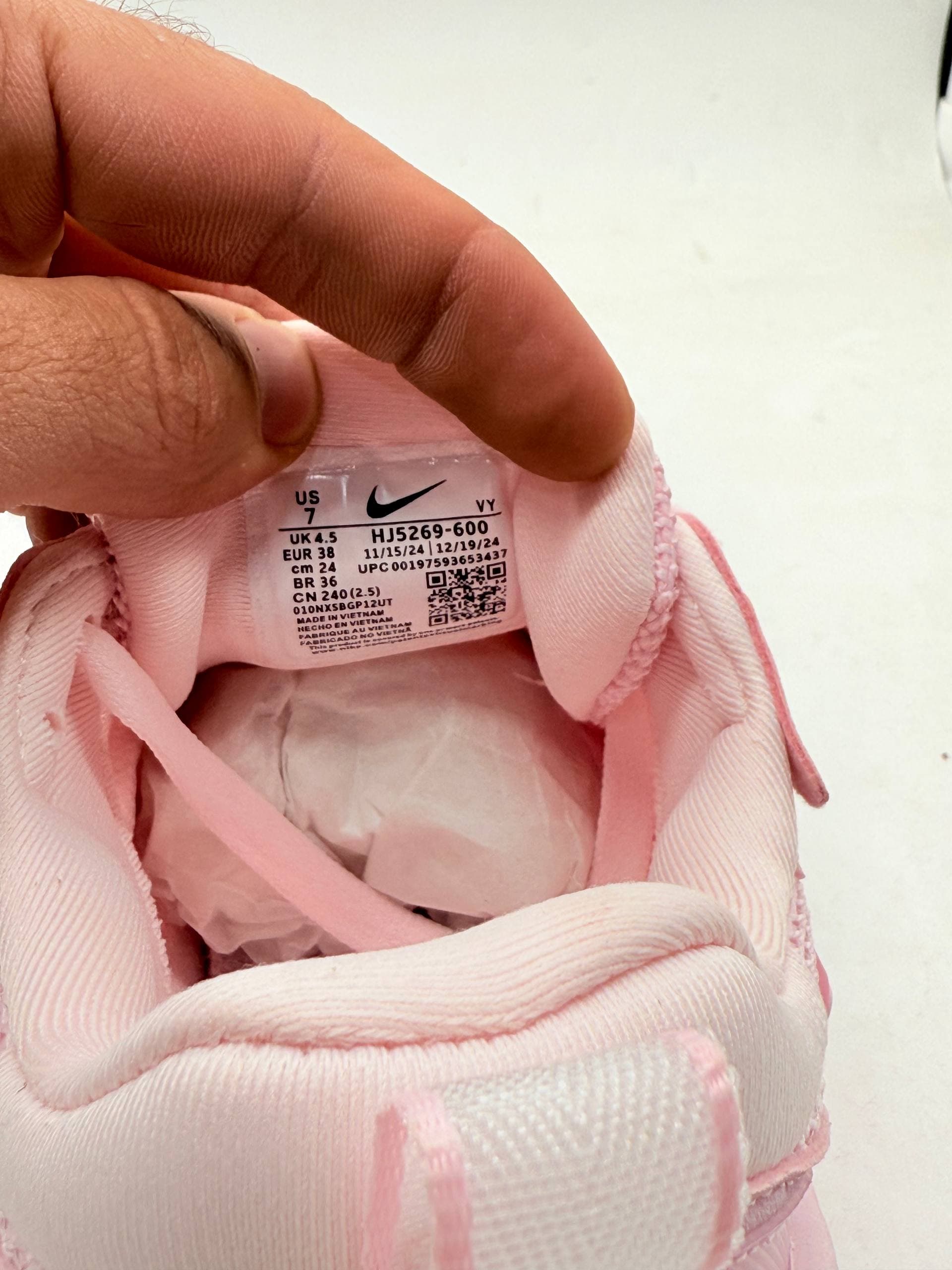 کفش نایک وی تو کی صورتی Nike V2K pink shoes — تصویر ۵