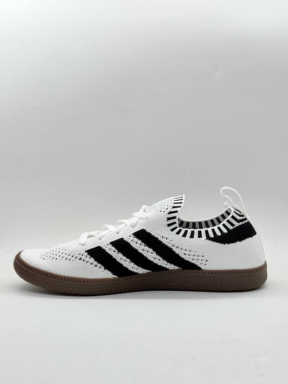 کتونی سامبا توری سفید مشکی Black and white lace samba dress — تصویر ۴