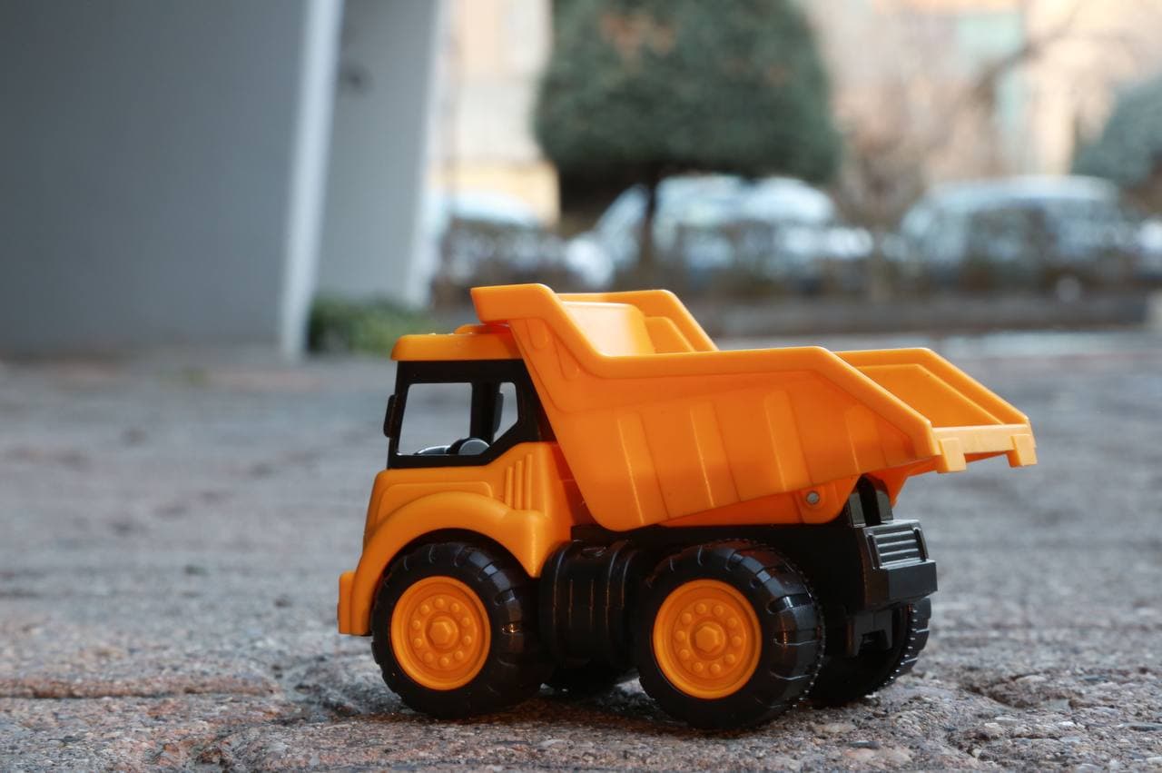 ست ماشین راهسازی 4 تایی TRITI TOYS با نقشه بازی — تصویر ۸